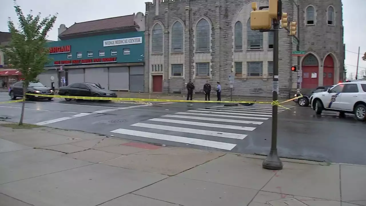 1 dead, 1 injured after multi-vehicle crash leads to altercation, shooting in Philadelphia