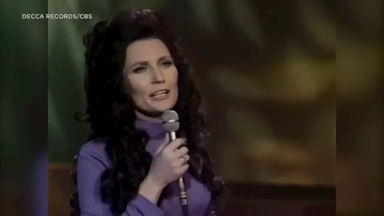 Loretta Lynn Coal Miners Daughter And Country Music Queen Dies