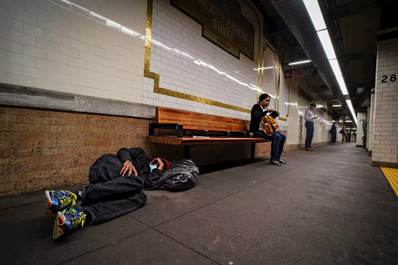 ‘It sends a message that you’re not welcome here’: The rise of anti-homeless architecture in NYC | amNewYork