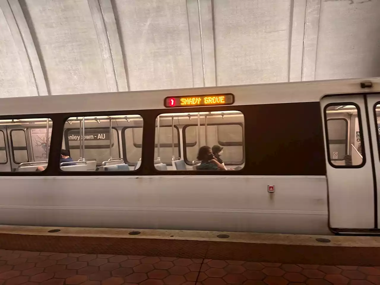 Score! Red Line Trains Running Every 10 Minutes Instead Of 15 This Weekend