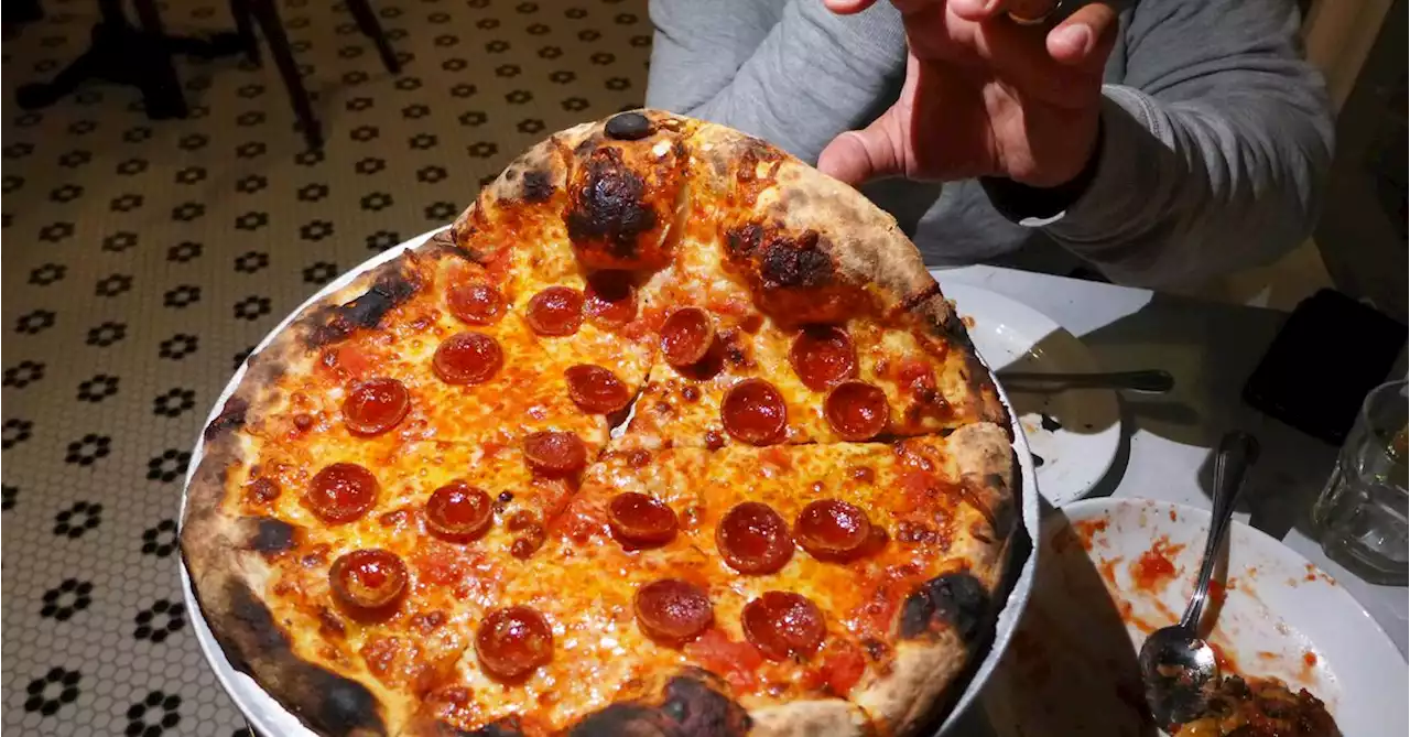 Pizza Chefs: Please Stop Burning My Pies!