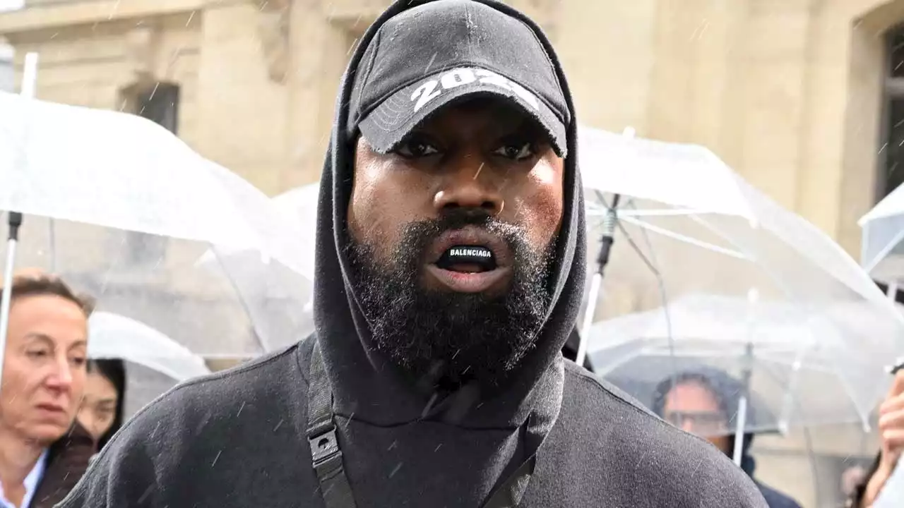 Kanye West Met With Vogue Editor Over 'White Lives Matter' Backlash