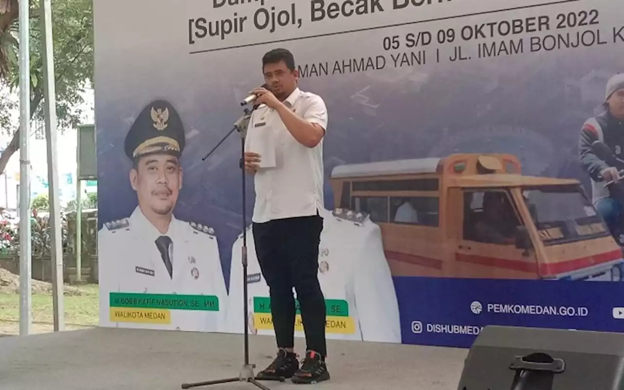 Bobby Nasution Salurkan BLT Rp 600 Ribu untuk 17.229 Pengemudi Angkutan Umum di Medan