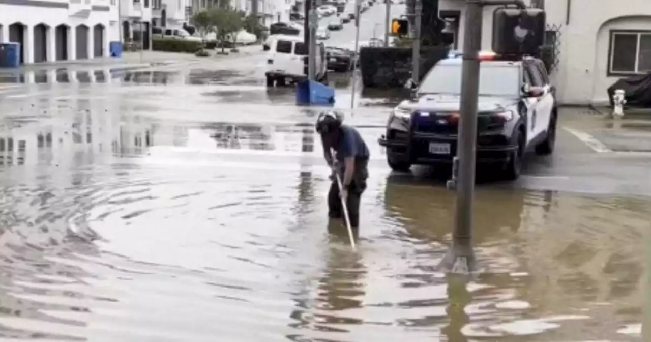 Water main break creates sinkhole, floods homes, blocks traffic in San Francisco Richmond District