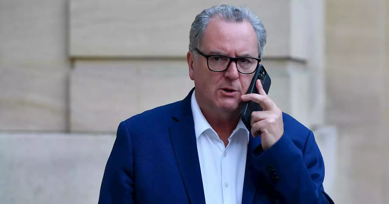Affaire Ferrand: l’ex-président de l’Assemblée échappe finalement aux poursuites
