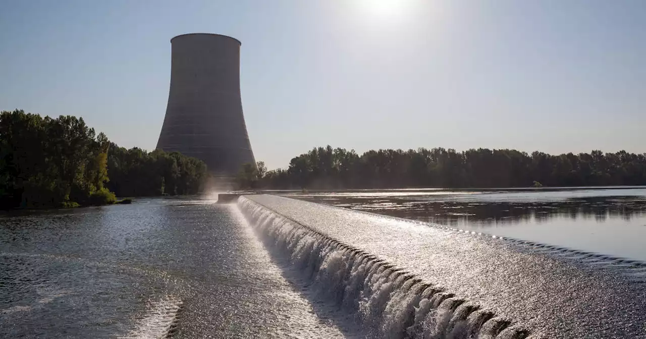 Nucléaire: douze réacteurs ont dépassé leurs maximales de température admises cet été