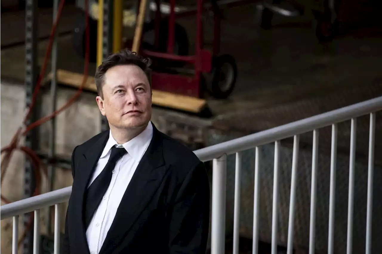 Musk revives $44bn Twitter bid, aiming to avoid trial