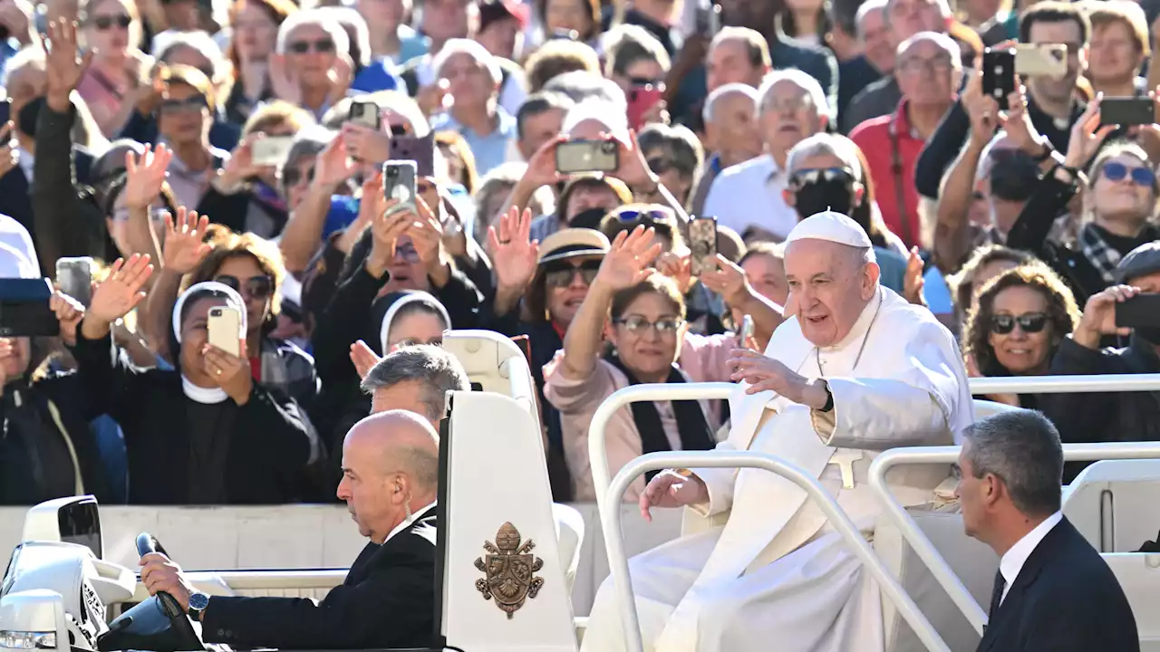 Papa Francesco: preghiamo per l’Ucraina, chiediamo il dono della pace