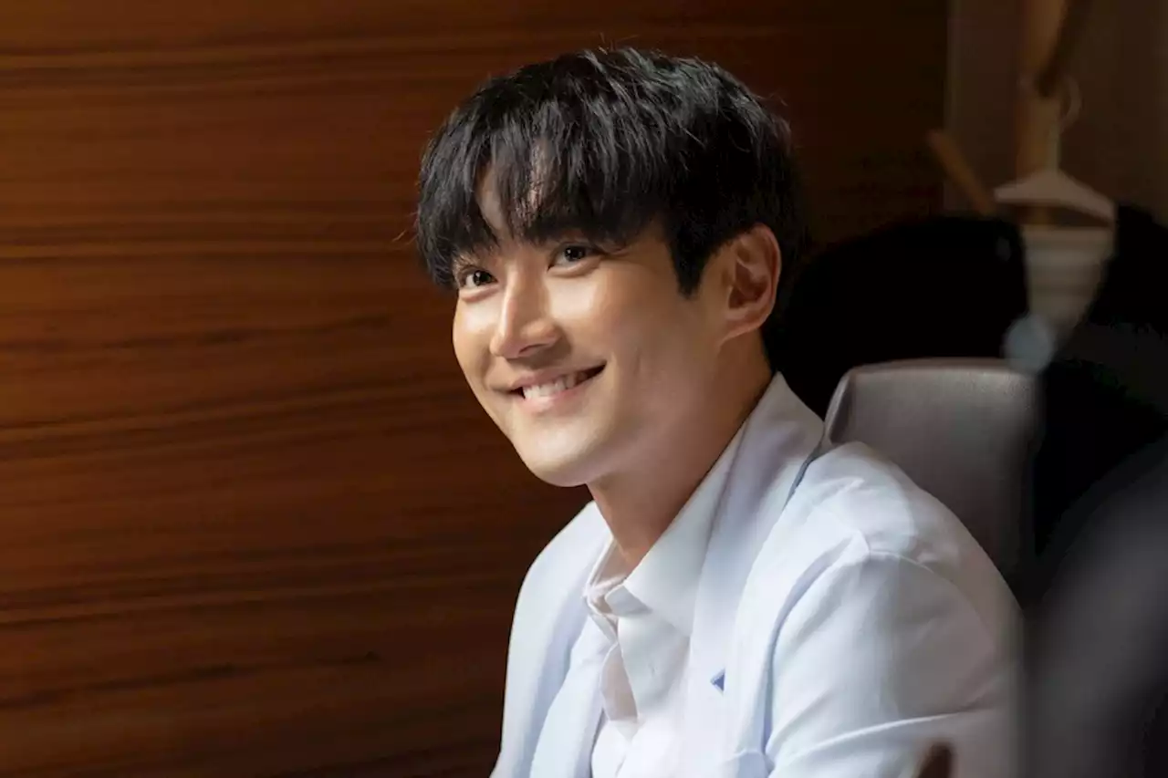 Super Junior’s Choi Siwon Shares Excitement For His New Rom-Com “Love Is For Suckers”