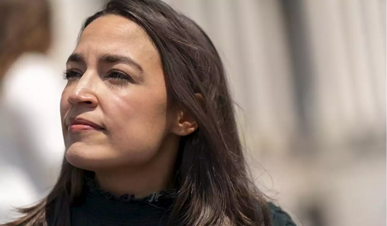 AOC, five other N.Y. Dems call on Orthodox Jewish university to recognize gay student group