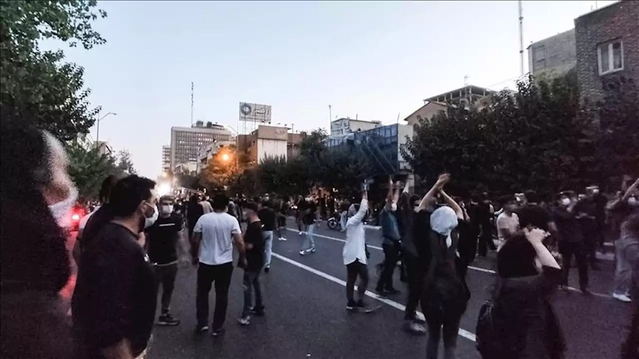 میانگین سنی دستگیرشدگان اعتراضات در خراسان رضوی 14 تا 18 سال است