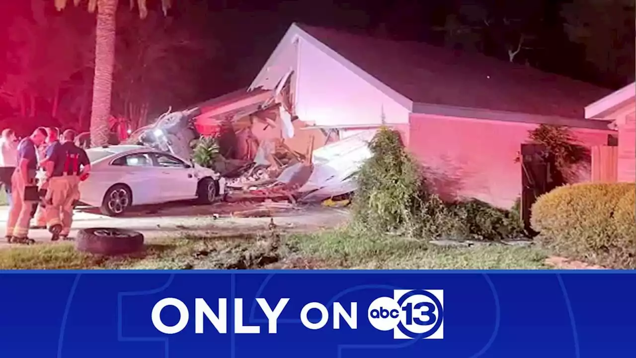 Alleged drunk driver loses control, rams truck into Katy home with family of 7, HCSO says