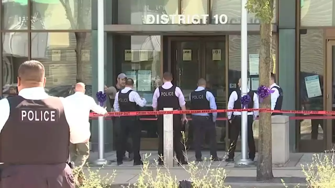 Chicago police shooting: Man with gun shot inside 10th District police station, Supt. Brown says