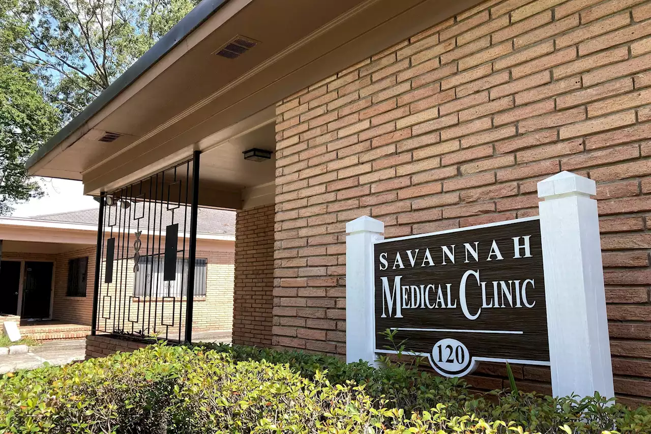 At least 66 US clinics have halted abortions, institute says