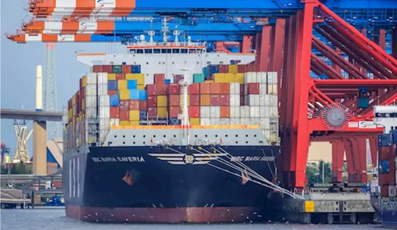 Containerschiff-Staus werden weniger - Frachtraten sinken