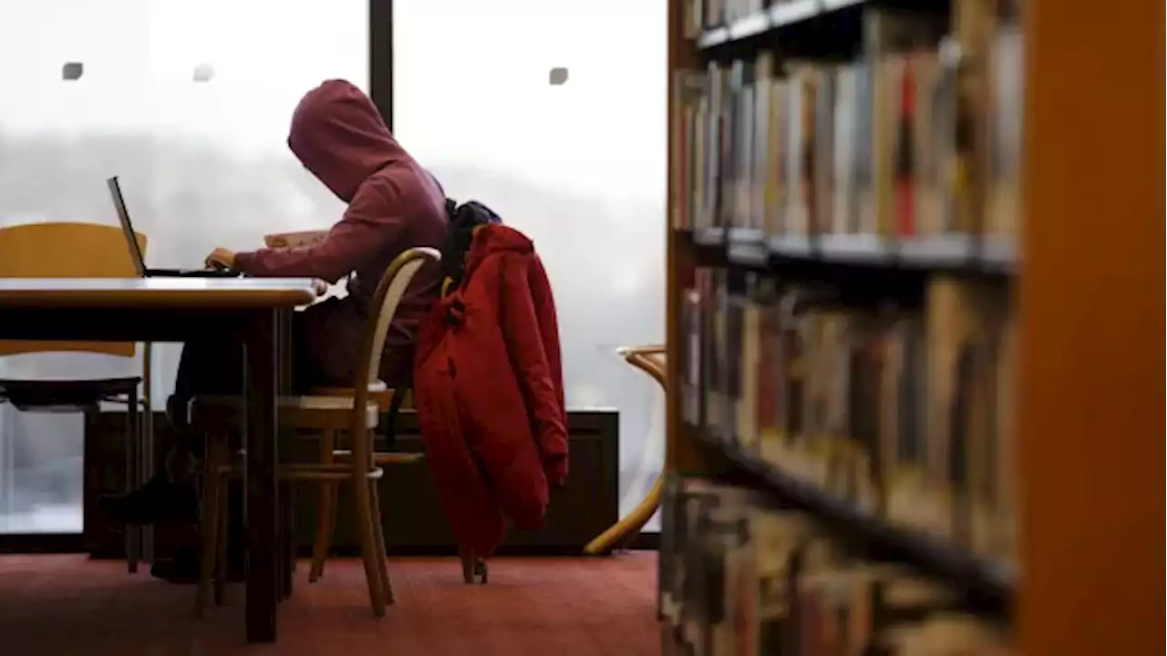 Toronto Public Library considers service cuts amid city request for 0% budget increase | CBC News