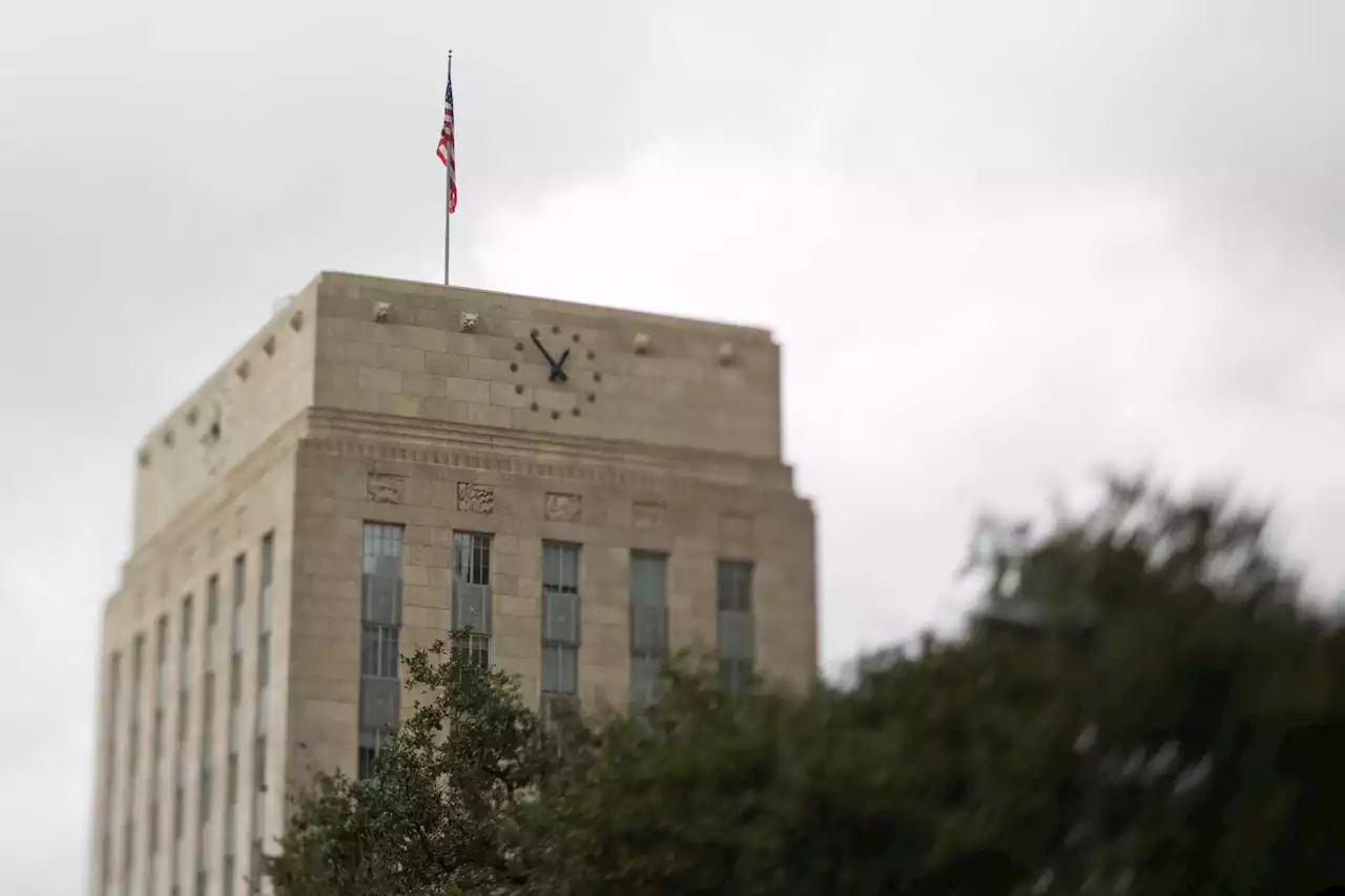 Mayor Turner says Houston will ask voters to adjust revenue cap to boost funding for police, fire