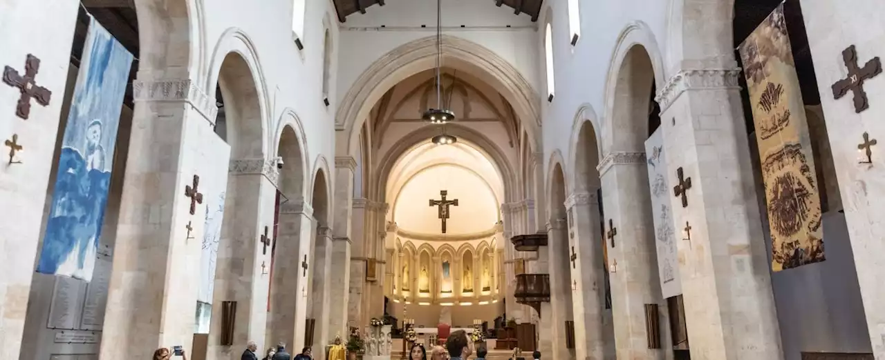 Nel Duomo di Cosenza gli arazzi di sedici straordinari artisti contemporanei