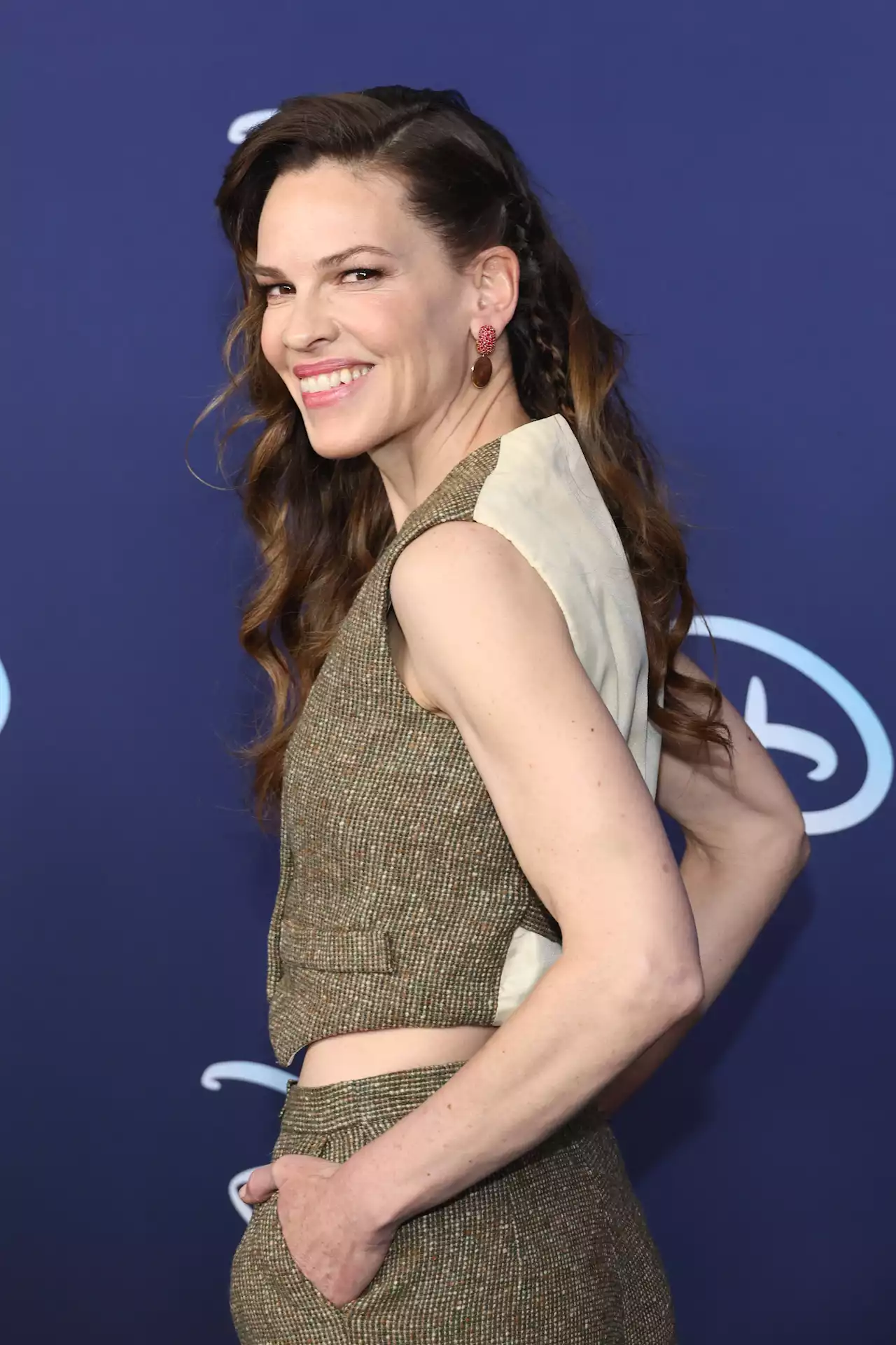 Hilary Swank Reveals She’s Pregnant With Twins At 48