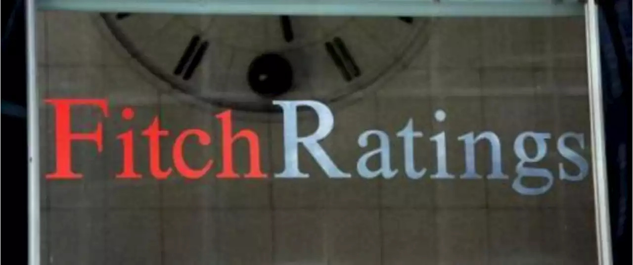 Fitch abbassa prospettive rating Gb da stabili a negative