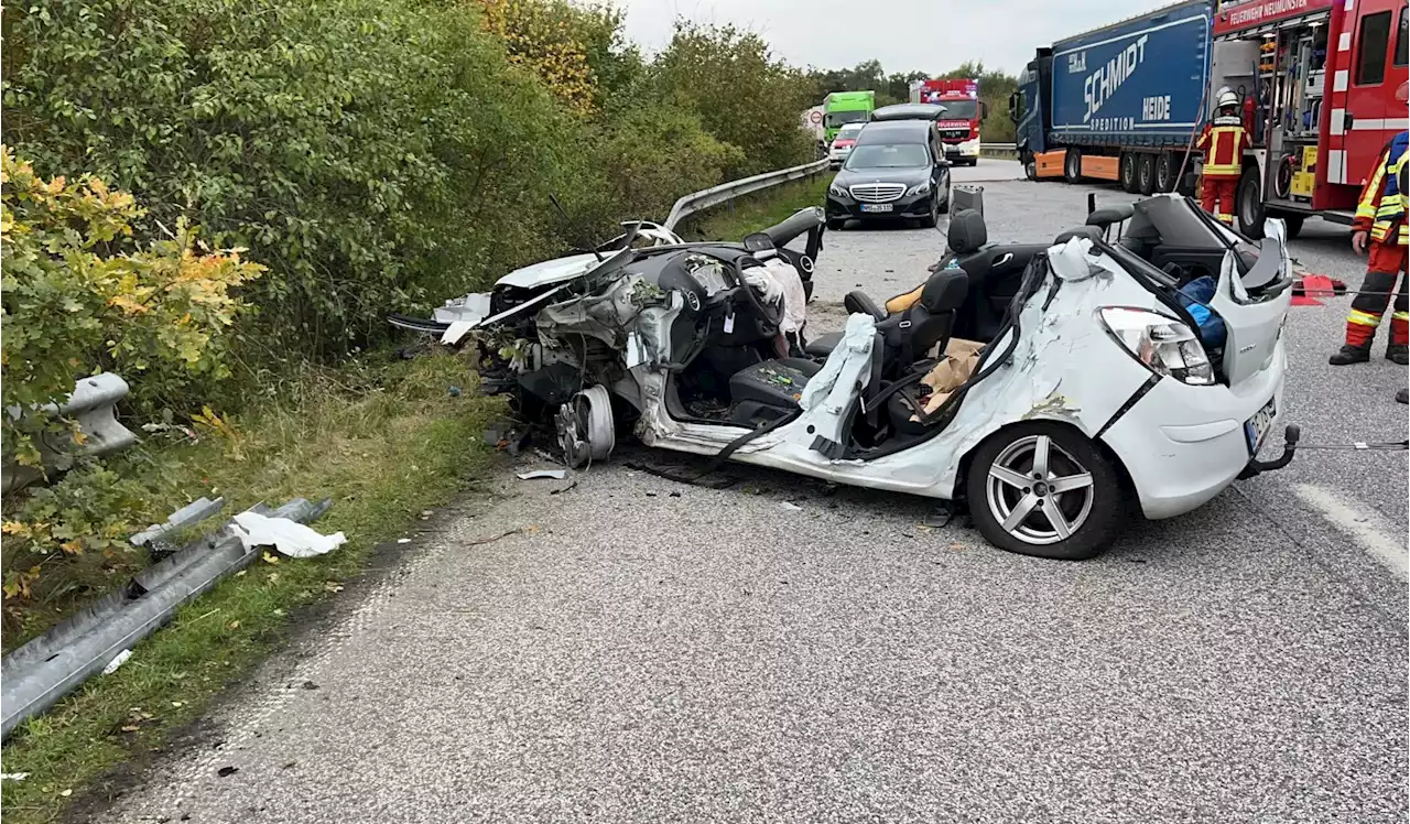 Drama im Norden: Autofahrer (25) stirbt nach Crash mit Lkw