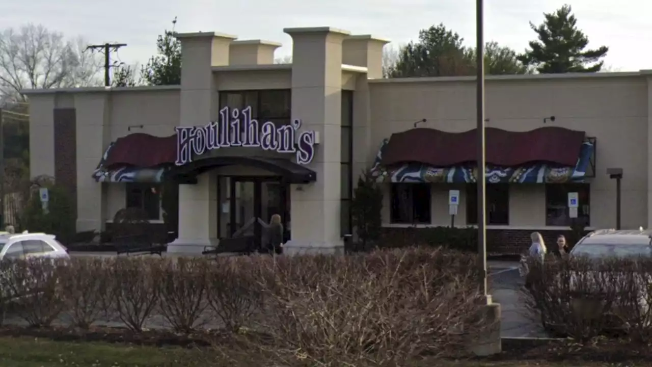 Houlihan’s abruptly closes 2 N.J. restaurants