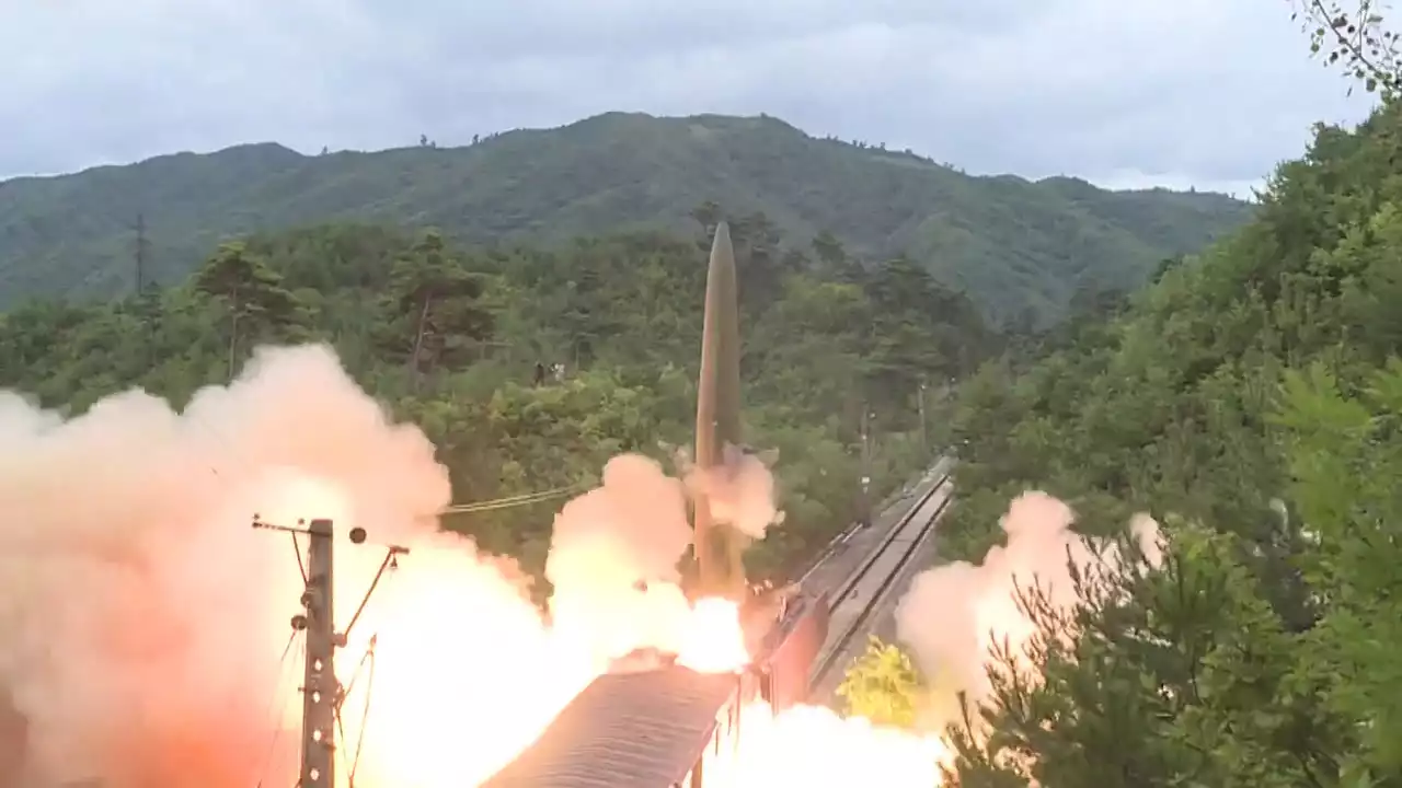 이틀 만에 또 탄도미사일...北 '美 항모 재전개 주시 중'