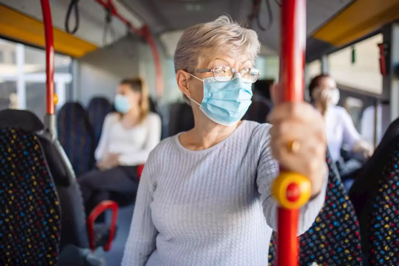 Masks should return to buses, SkyTrain: Metro Vancouver transit advocate