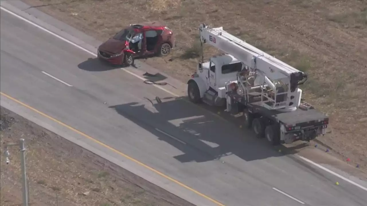 1 dead, 3 others hurt following crash involving crane truck near highway in Queen Creek