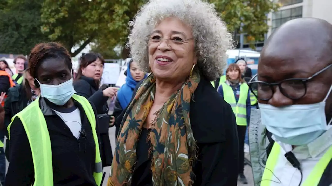 Angela Davis würdigt Frauen bei Protestbewegungen