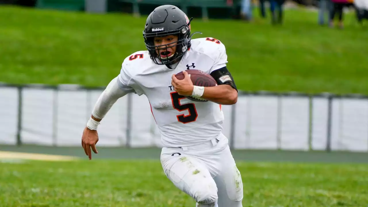 Hackettstown football enjoying hot start with 1st-year father-son coaching staff