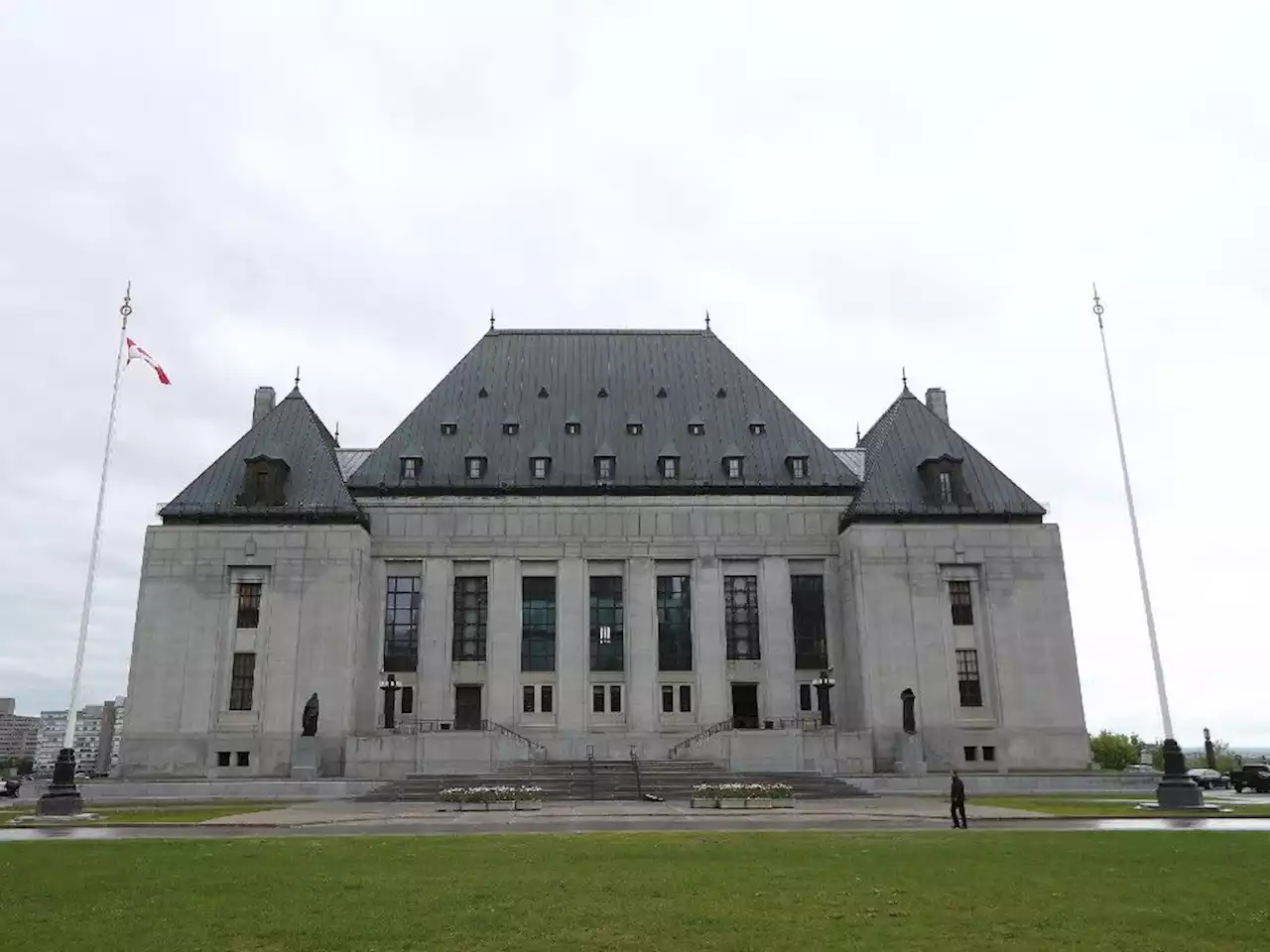 Canada-U.S. asylum-seeker pact fight goes to Canada's Supreme Court