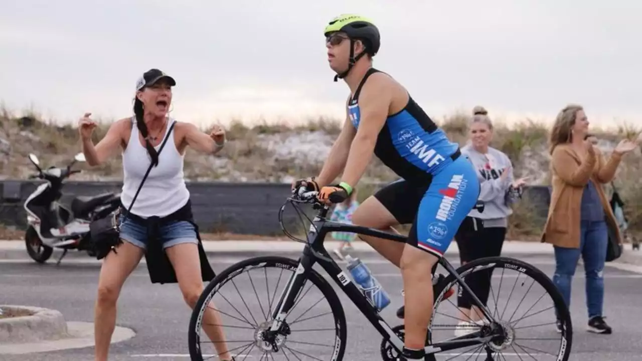 Triathlon: Erster Mensch mit Down-Syndrom beendet Ironman auf Hawaii