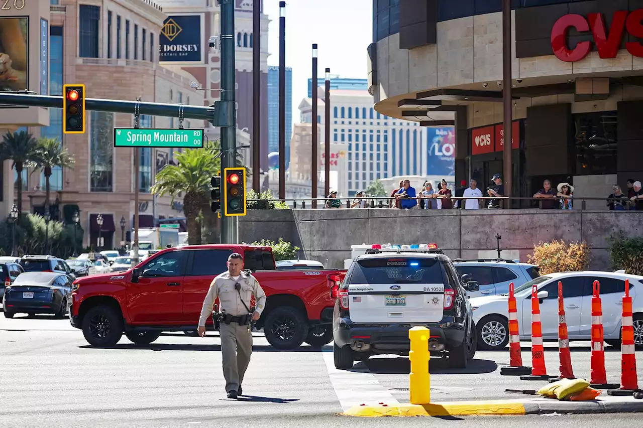 At least 2 dead after stabbing rampage on Las Vegas Strip
