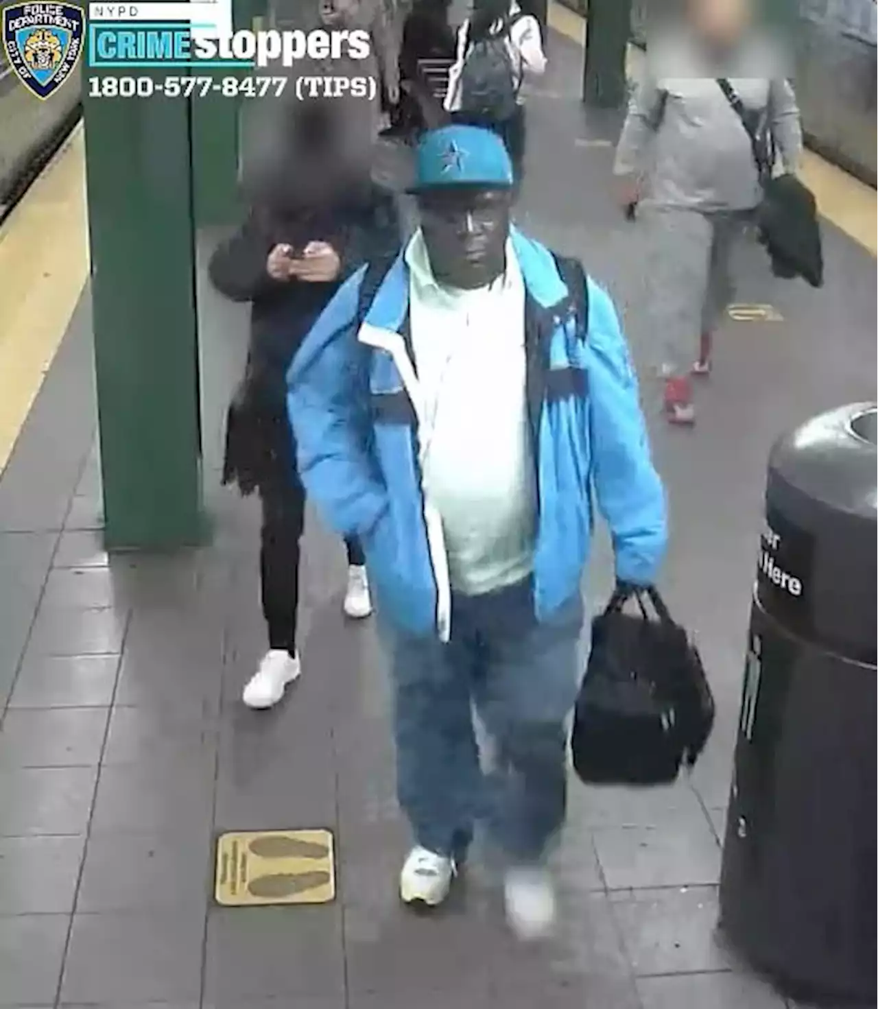 Manhattan pepper spray perp who attacked senior and snarled subway service still at large | amNewYork