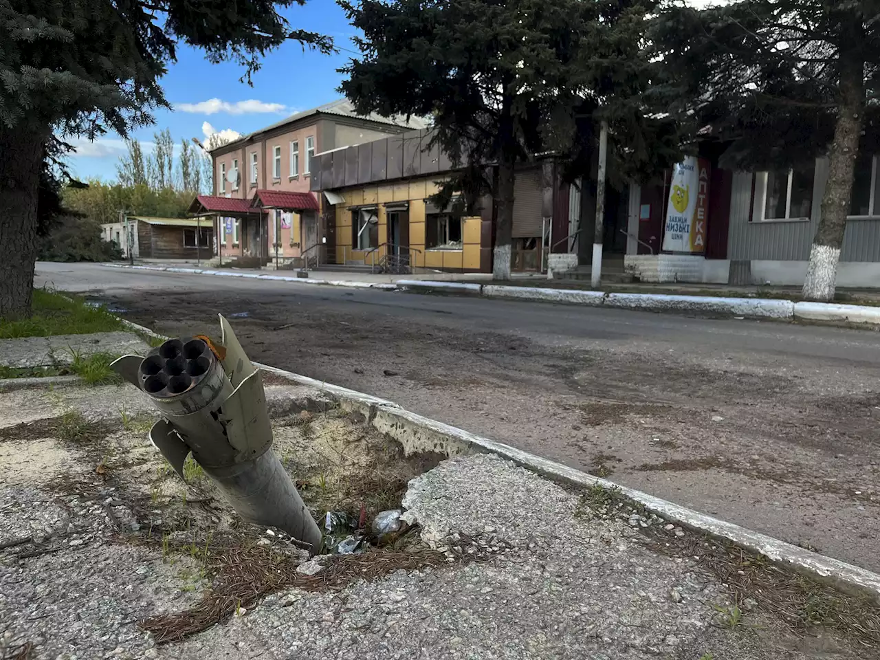 Ukrainian authorities take stock of ruins in liberated Lyman