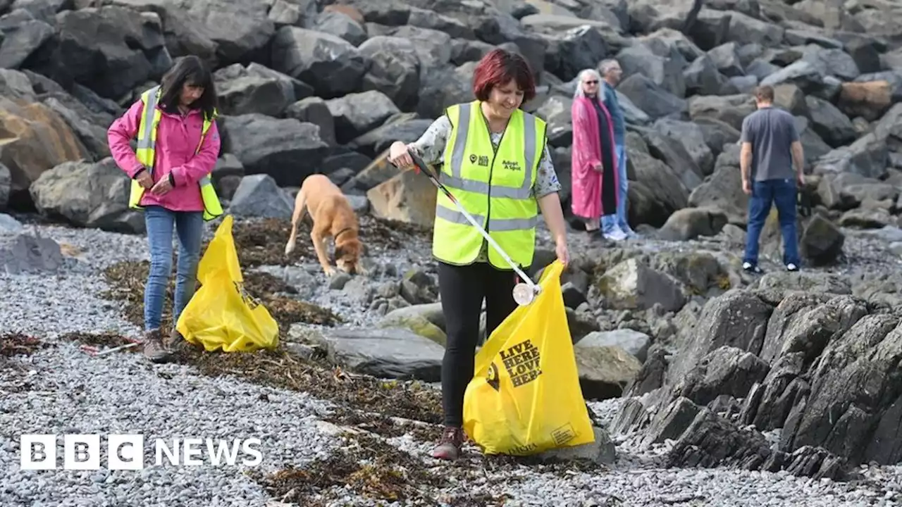 Plastic pollution: 2021 'was worst year for marine litter' in Northern Ireland