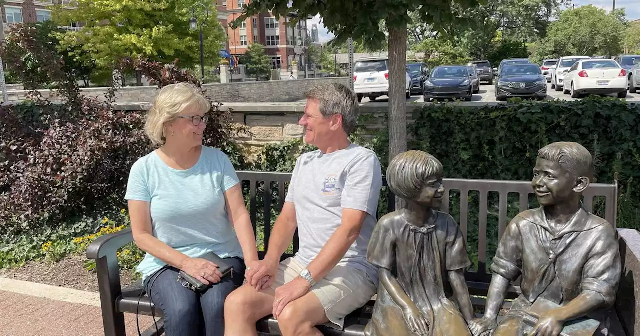 Deja vu: Former Naperville man recaptures memory of a lifetime together on a Naperville park bench