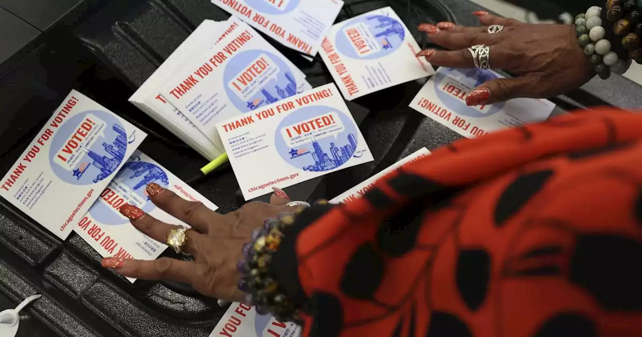 Early voting gets underway in Chicago as election officials anticipate higher turnout and fewer problems