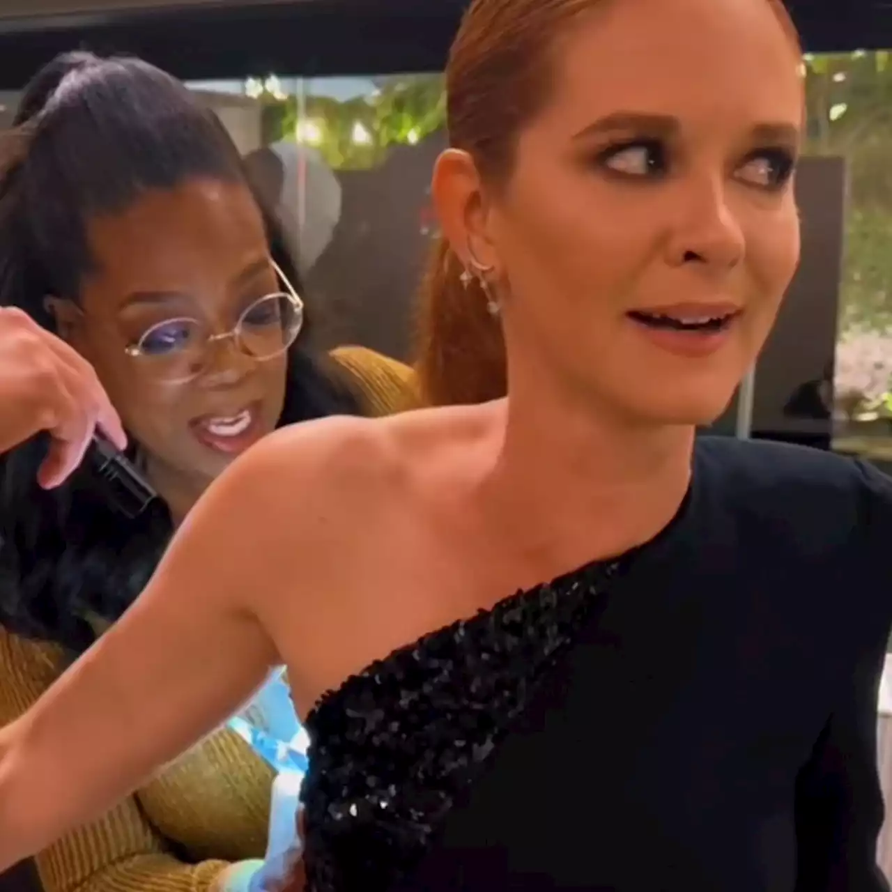 See Oprah Stop Grey's Anatomy's Sarah Drew to Ask About Her Dress - E! Online