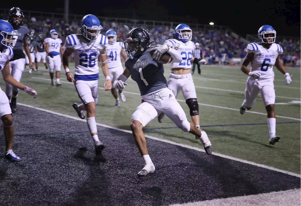 Steele rolls to 42-24 win over New Braunfels