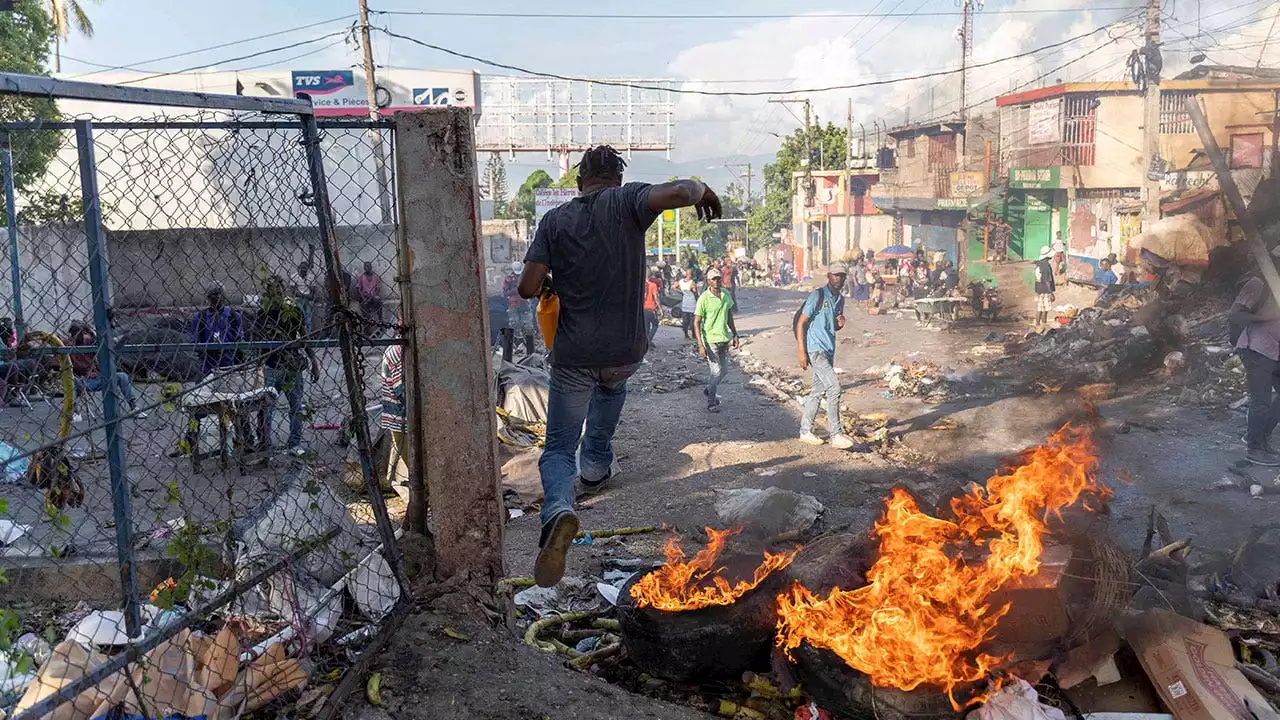 Haiti seeks foreign military assistance to confront gangs blockading fuel port