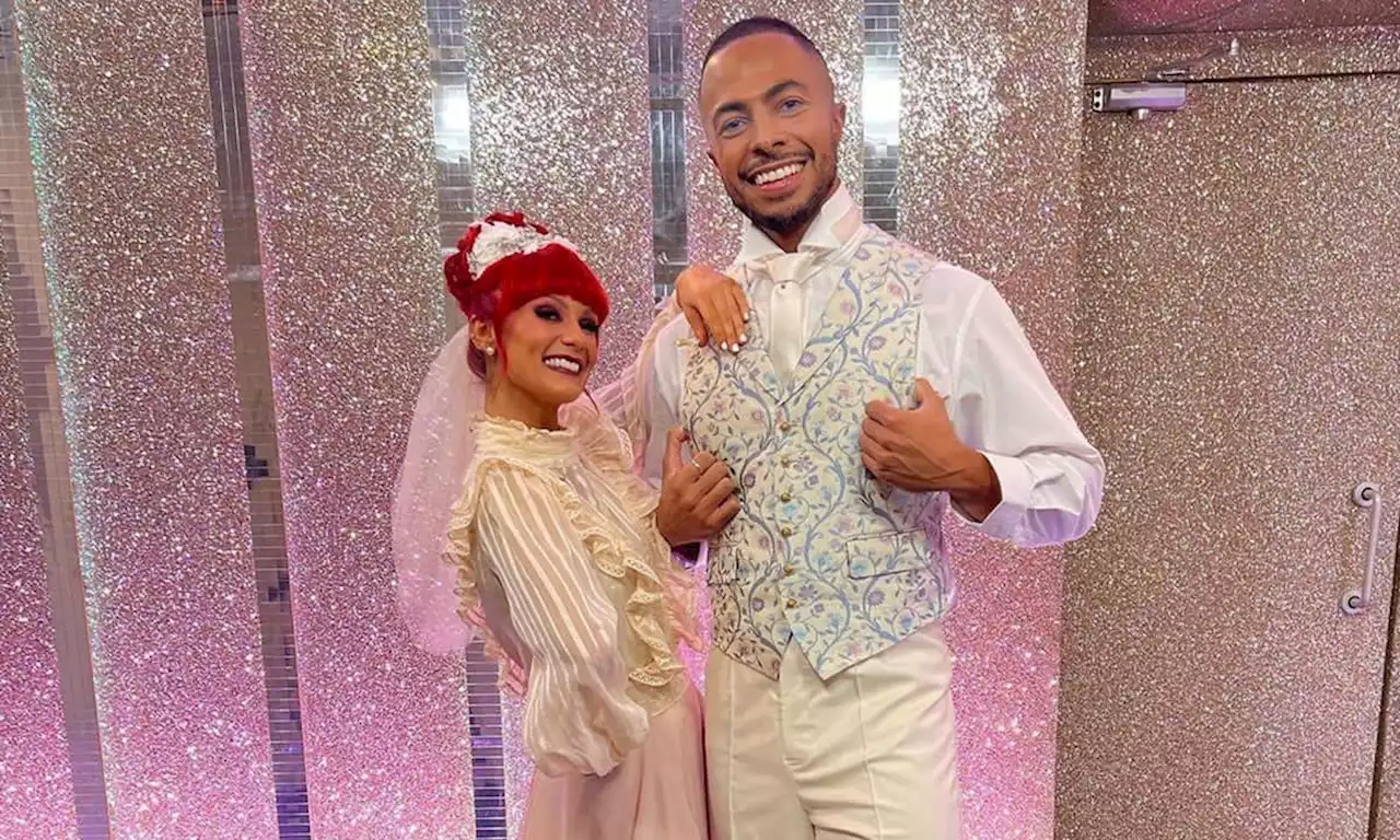 Tyler West secures first 10s of Strictly 2022 after London Marathon success