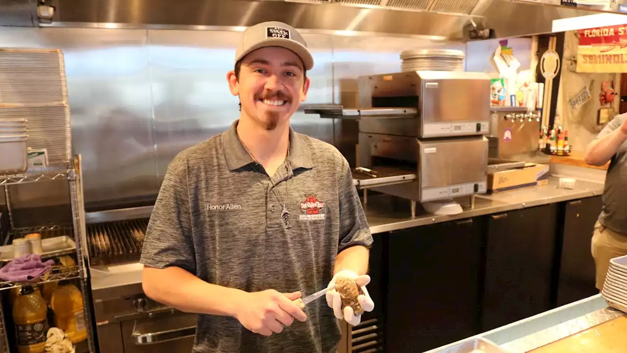 Fastest oyster shucker in U.S.\u00a0is Panama City native. He's featured in a new documentary.