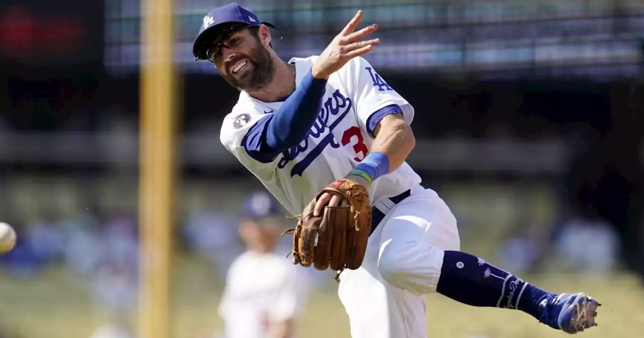 Chris Taylor determined to play in NLDS; Dodgers mulling playoff pitching staff