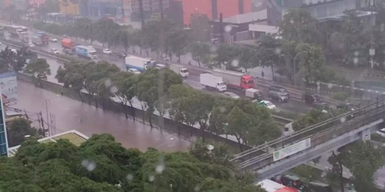 Cerita Pekerja 4 Jam Terjebak Macet TB Simatupang: Biasa 45 Menit Sudah Sampai Rumah | merdeka.com