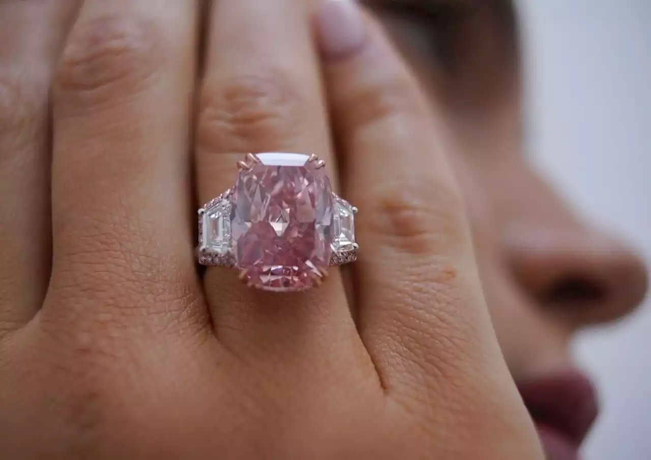 Pink diamond sells for nearly $58 million in Hong Kong | Channel