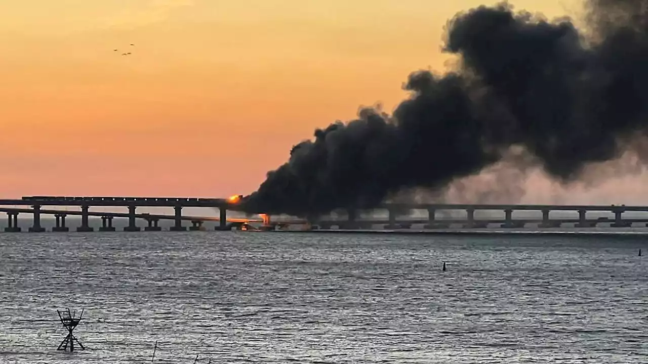 Krim-Brücke nach schwerer Explosion gesperrt