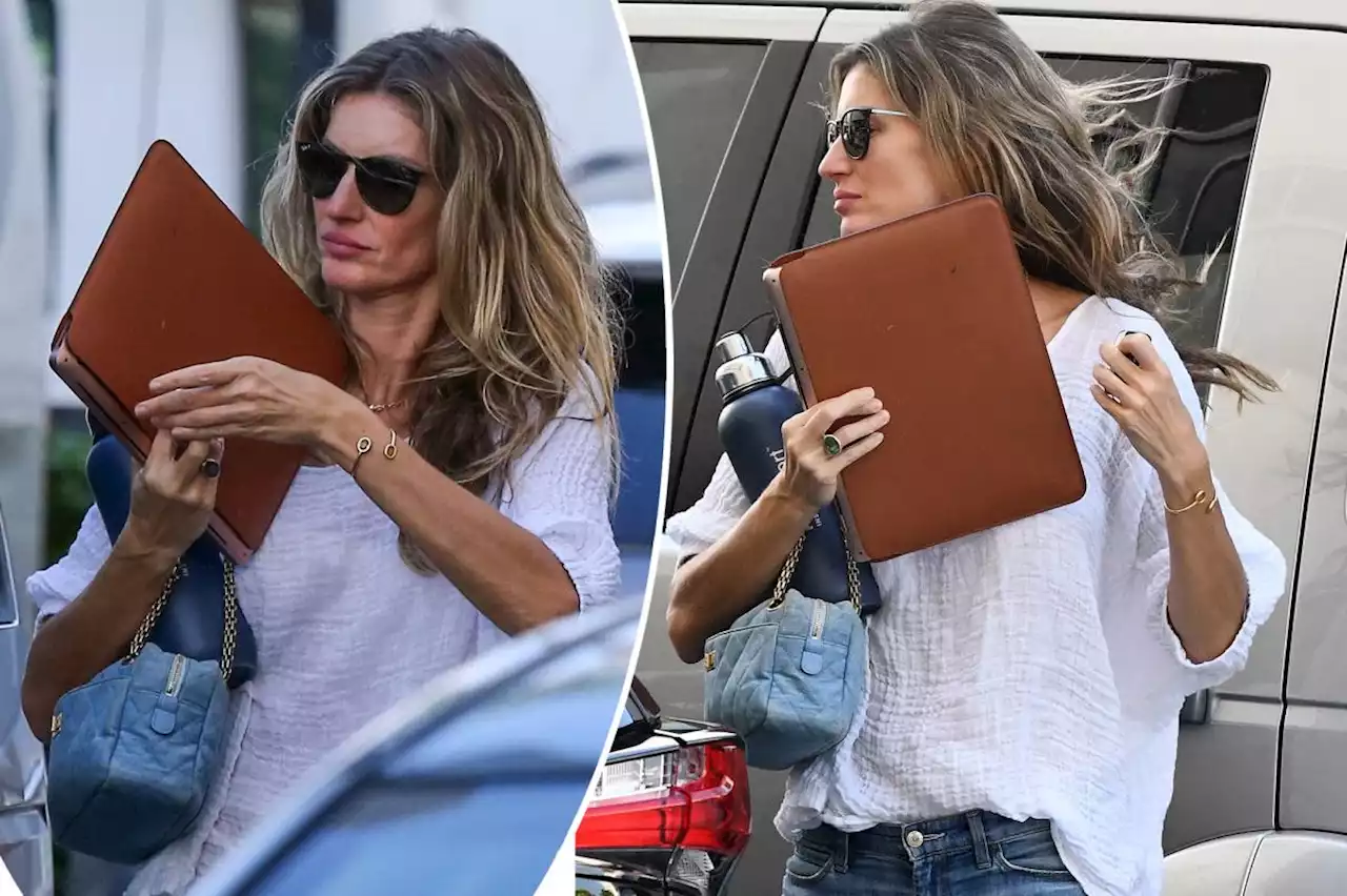 Photos show downcast Gisele Bünchen at legal offices amid Tom Brady marital woes