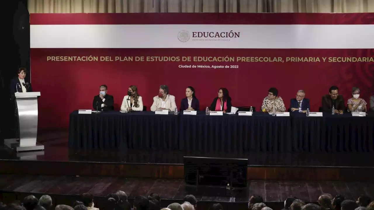 Se investigará al juez y a quienes promueven amparos contra nuevos planes de estudio: AMLO